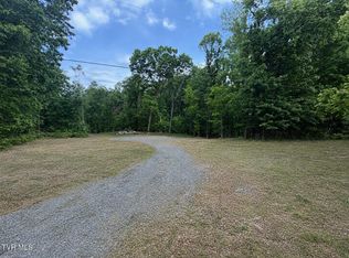 955 Old Hall Rd, Chuckey, TN 37641