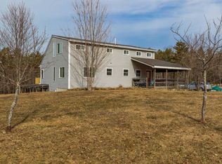 18 Dillingham Dr, Litchfield, ME 04350