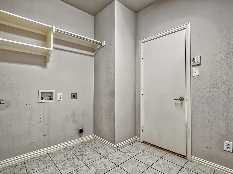 4609 Pine Brook Dr — Photo 26
