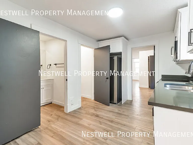1046 W Euclid Ave — Photo 5