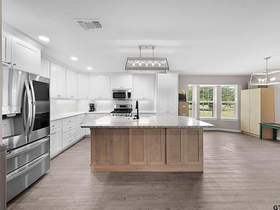4th image of 6741 Farm Road 71 W