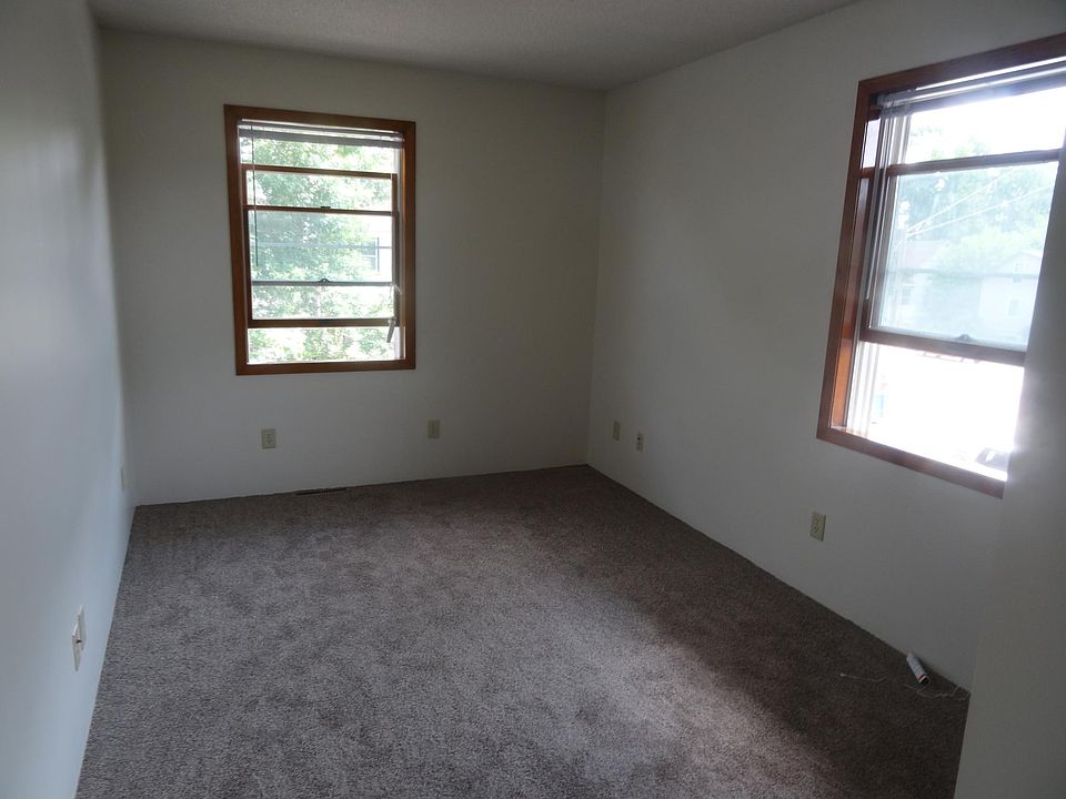 151 1/2 E 5th St Winona MN Zillow