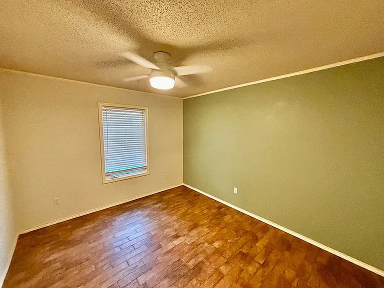 4208 64th St — Photo 22