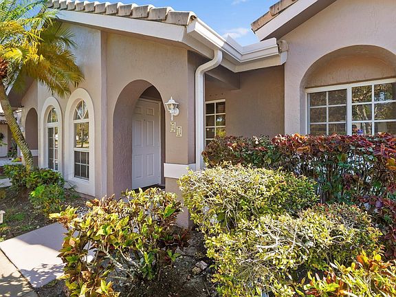 4th image of 3181 Holiday Springs Boulevard #41