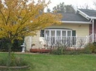 9607 401st Ave, Genoa City, WI 53128