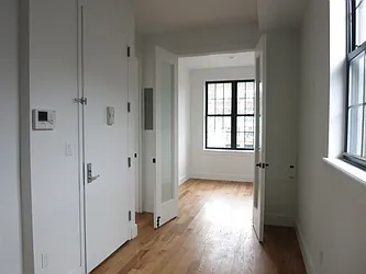 Rented by Rennit Inc.