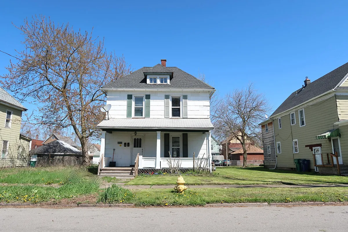 Building Photo - 2430 Cudaback Ave #2