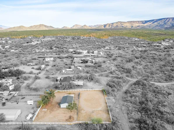 45011 N 6TH Street, New River, AZ 85087