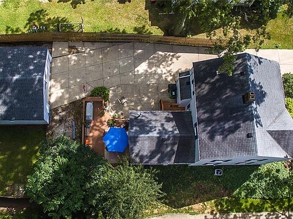 3rd image of 3433 Adaline Dr