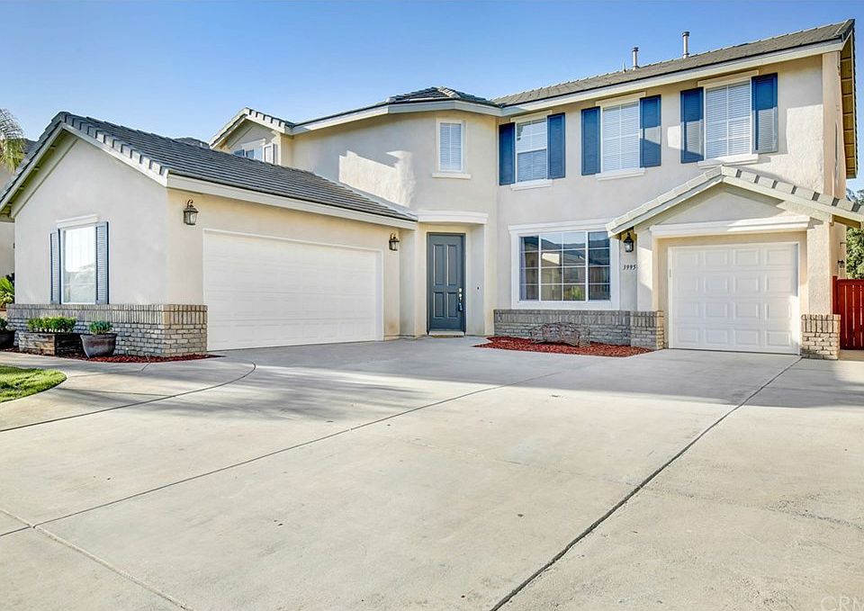 1st image of 39950 Savanna Way