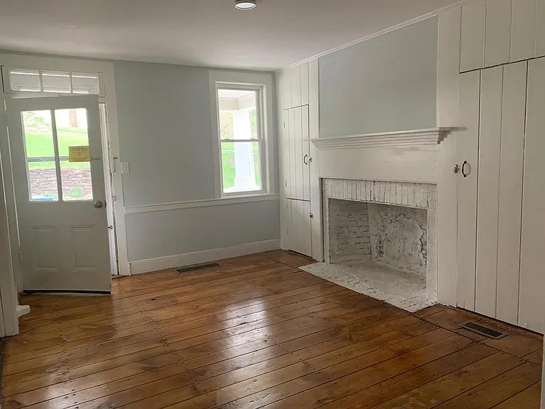 211 Milford Rd — Photo 12