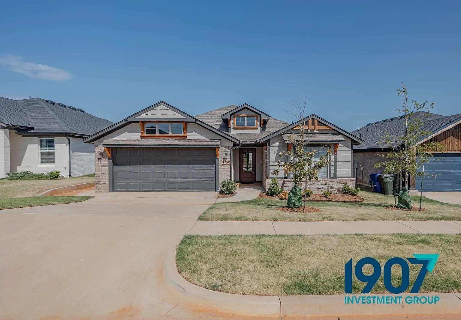 3 bed, 2.0 bath, 2136 sqft, $2,249 — Photo 1