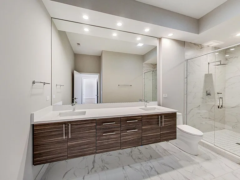 8024 Skokie Blvd #302 — Photo 9