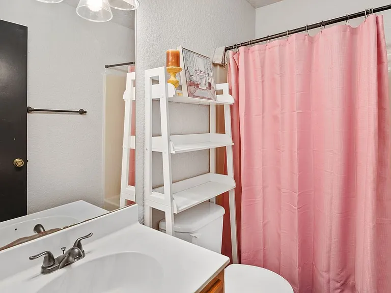 103 Niblic Ct — Photo 15