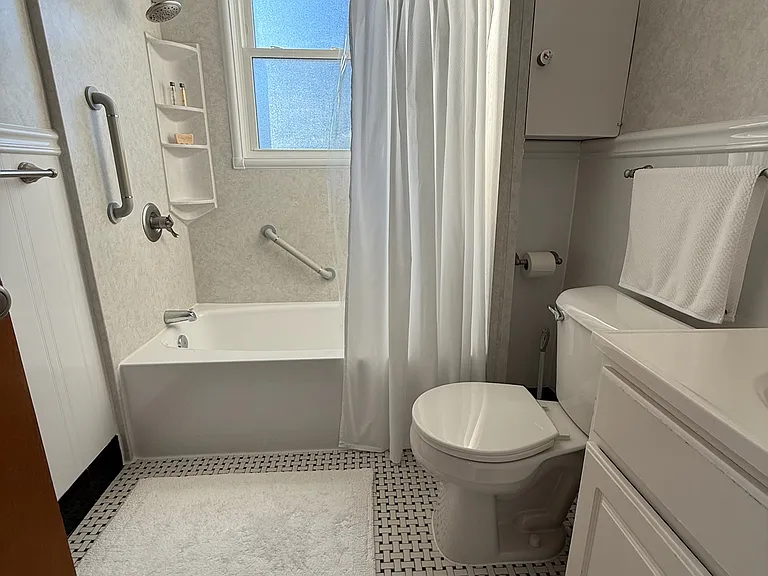 1804 Storrs Ave — Photo 26