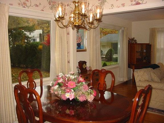 Formal dining room