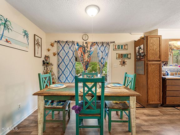 3rd image of 114 N Onsville Place