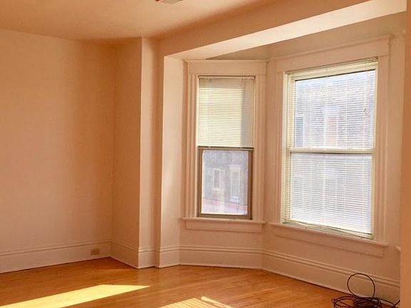 Sunny Living Rm