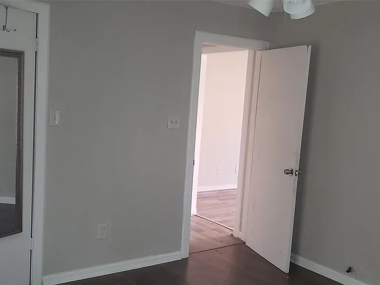 912 Jennetta St — Photo 11