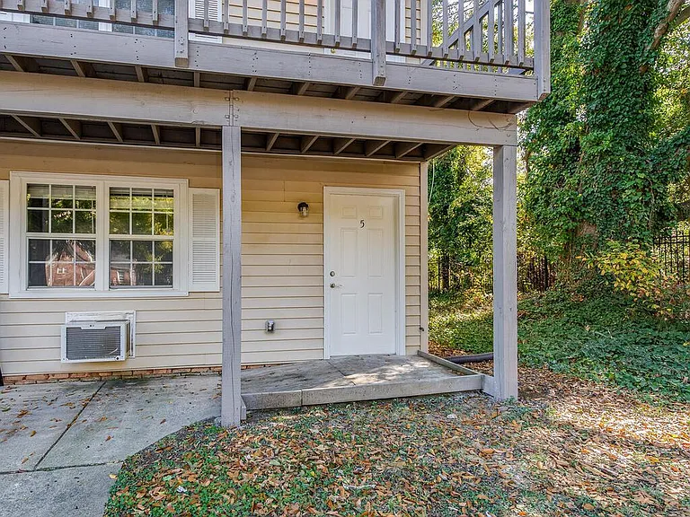 2611 Holton Ave #7 — Photo 17