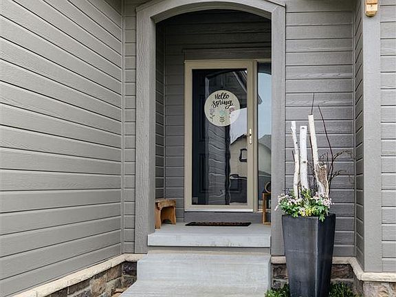 2nd image of 19223 Pasadena Cir