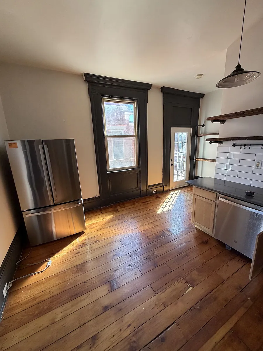 Building Photo - 814 Washington Ave #2