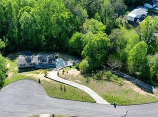 107 Loggers Ln, Clinton, TN 37716