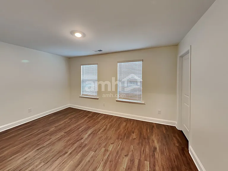 549 Rivermist Dr — Photo 13