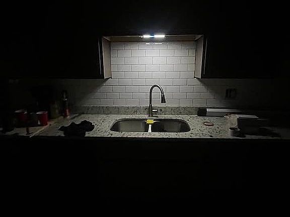 New Stainless sink and tile 