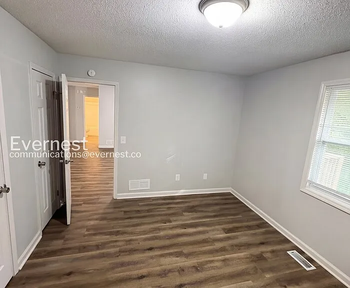 711 W Creek Cir — Photo 12