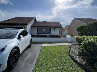 6858 SW 104th Ct, Miami, FL 33173