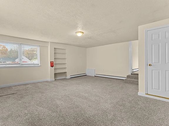 2nd image of 333 Groveland St APT 3