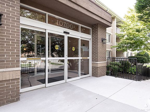3rd image of 10700 S Washington St APT 105