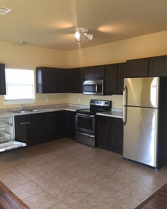 1st image of 601 Creek Dr #601