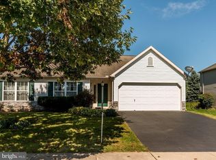 47 Pebble Creek Dr, Lititz, PA 17543