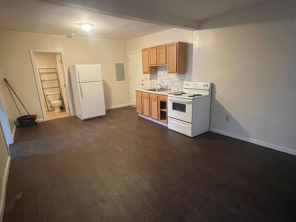 2nd image of 35 Pond St APT 4