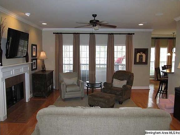 3rd image of 118 Scarlett Ln