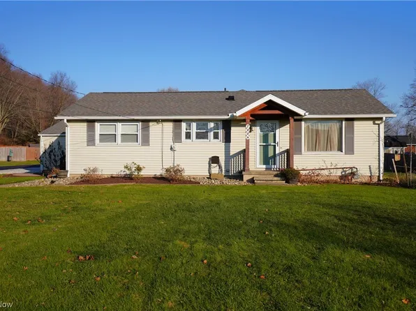 7228 Brown Dr NW, Malvern, OH 44644