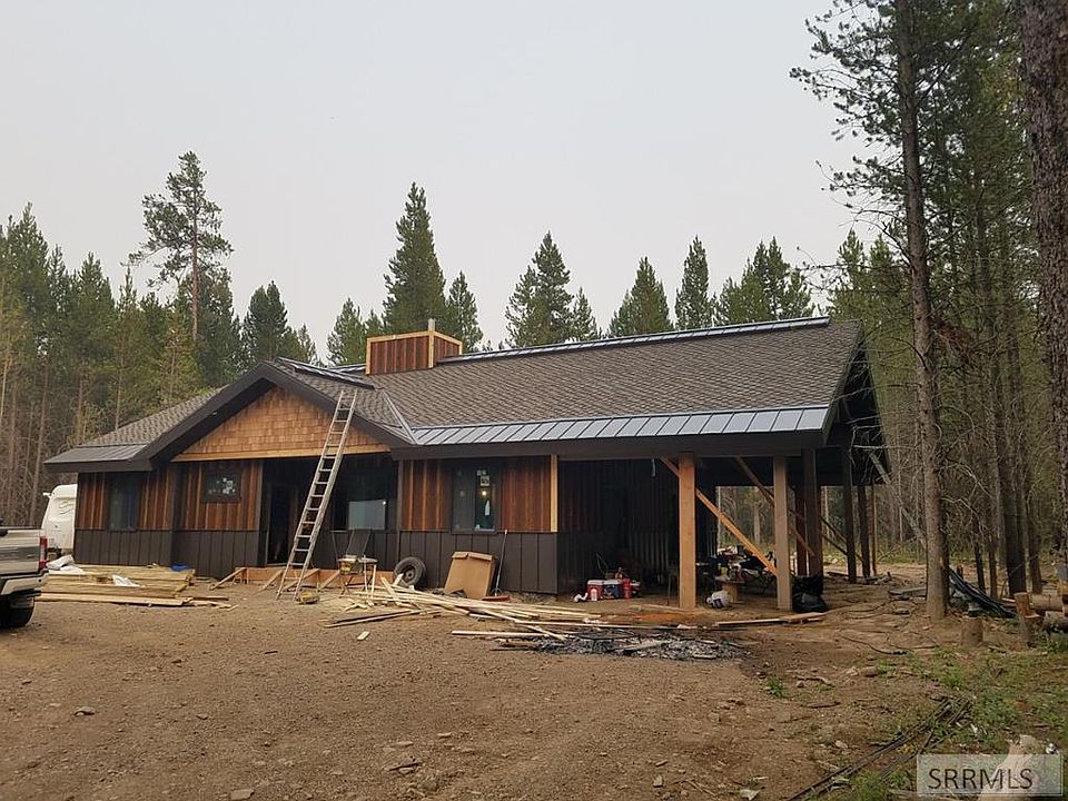 1st image of 3587 Woodlands Ln