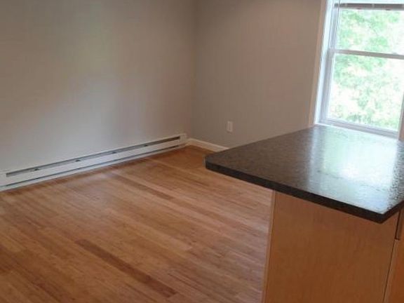 5th image of 23C Pine St #23C