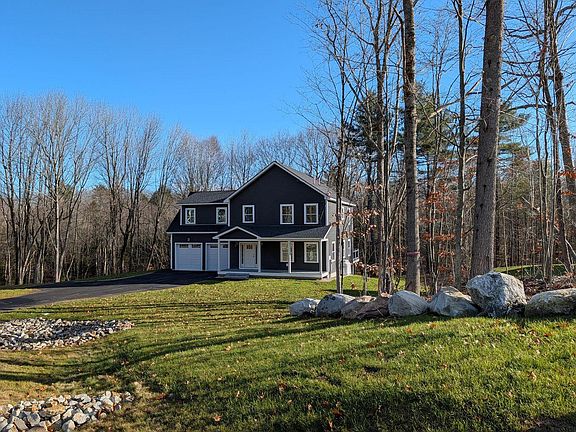 3rd image of 9 Aerie Drive