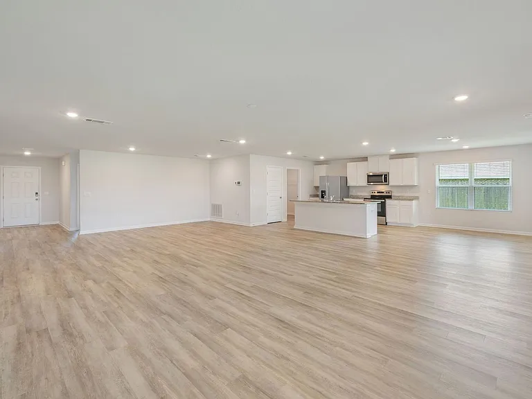 5092 Gaineswood Dr — Photo 9
