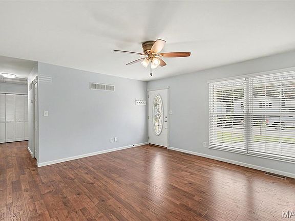 2nd image of 39 Oxbow Rd