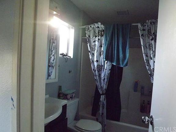 4th image of 16040 Meadowside St