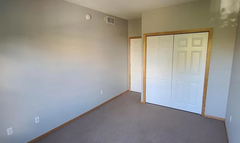 5920 Oxford St #15 — Photo 7