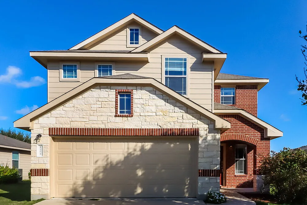 4 bed, 3.0 bath, 2088 sqft, $2,065 — Photo 1