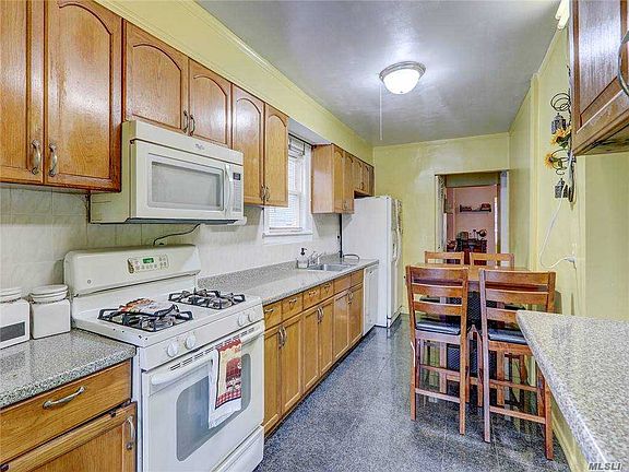 5th image of 88-45 239th St