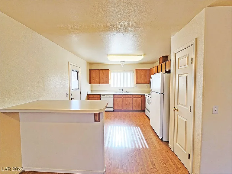 1850 Pershing Ave #B — Photo 5