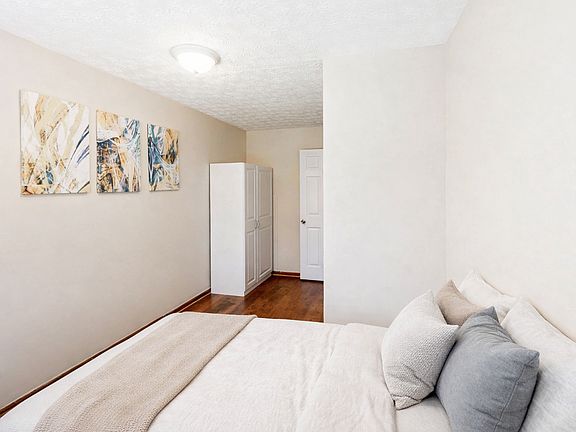 4th image of 2116 Tudor Castle Cir