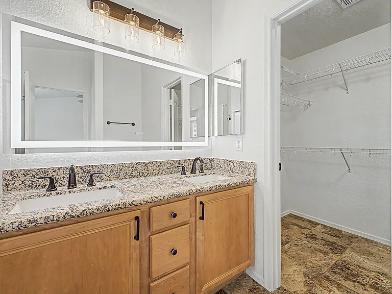 7660 E Dover St — Photo 20